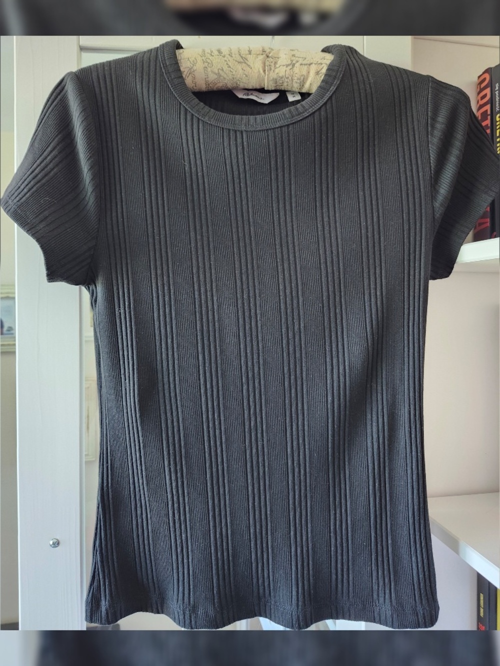 NEW Black Reitmans short sleeve tee